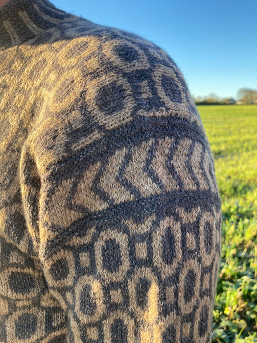 STRIKKEKIT Dæxel no 2 - Herresweater - Marianne Isager